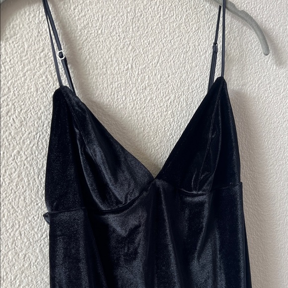 Victoria's Secret Black Velvet Chemise - Picture 2 of 5